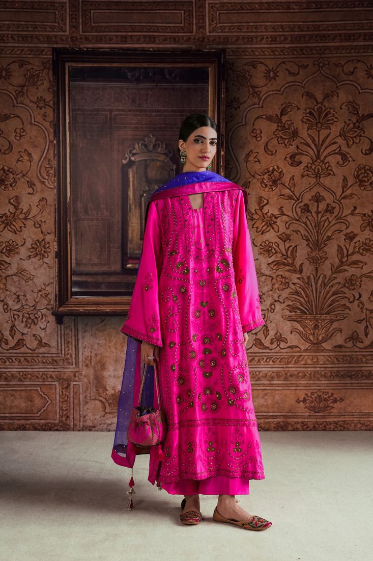 Amara & Sara campaign photograph, look 3