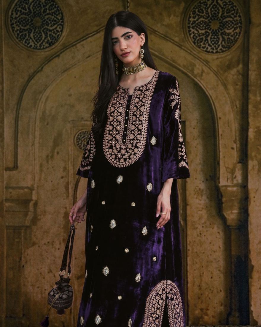Amara & Sara campaign photograph, look 5